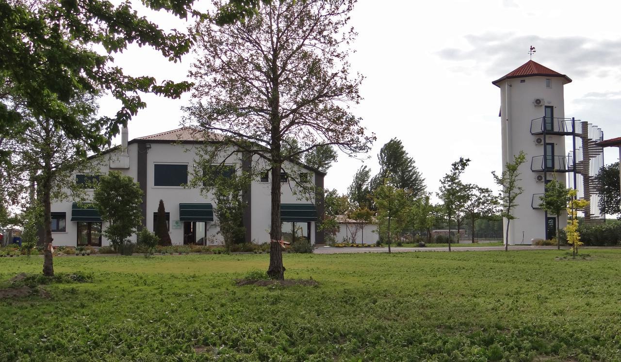 Hotel Oasi Bianca Pomposa Exterior foto